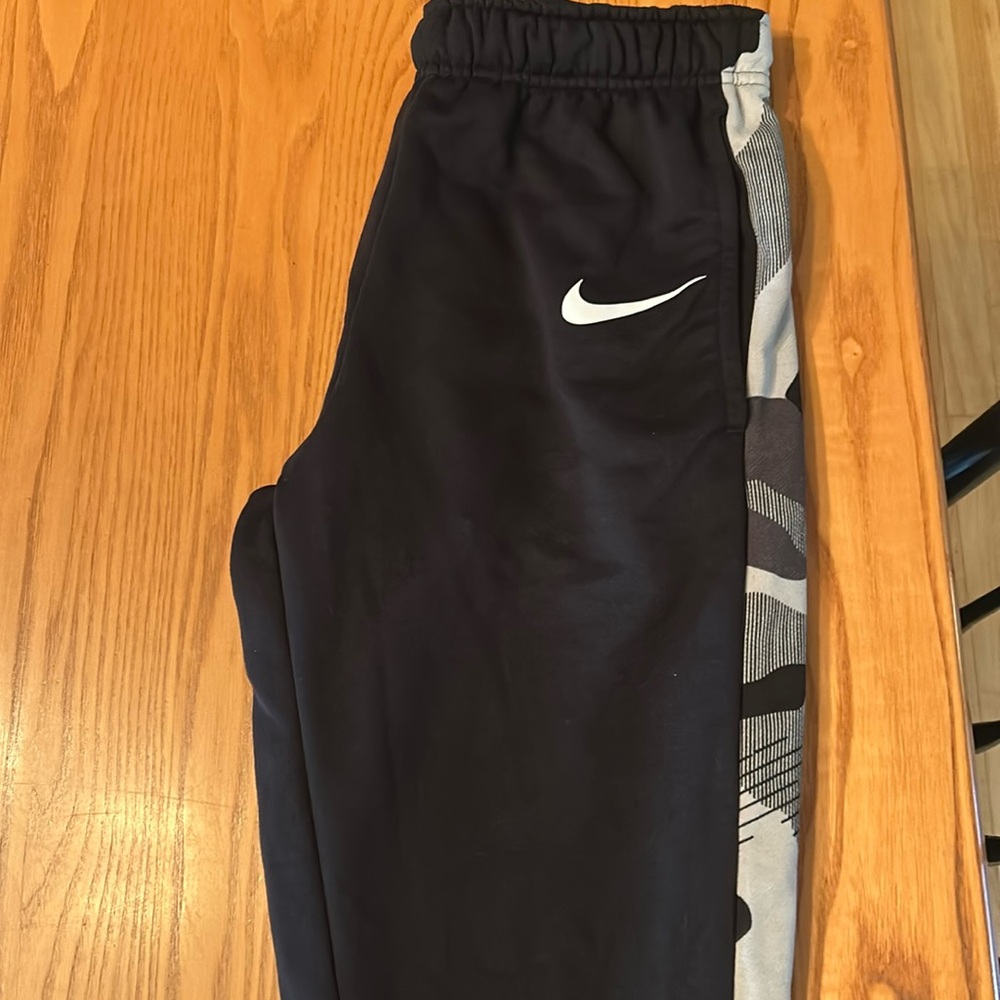 Nike Sweatpants Joggers Men’s size small